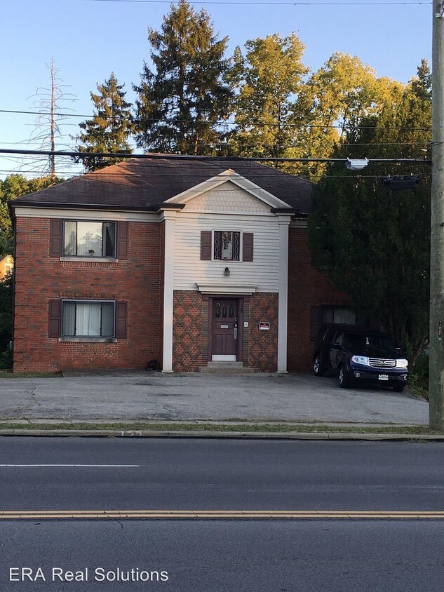Primary Photo - 6728 Montgomery Rd