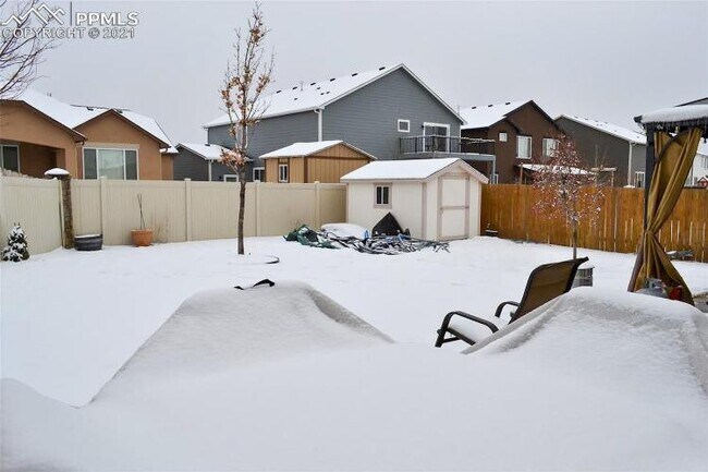 Foto del edificio - 6872 Red Cardinal Loop