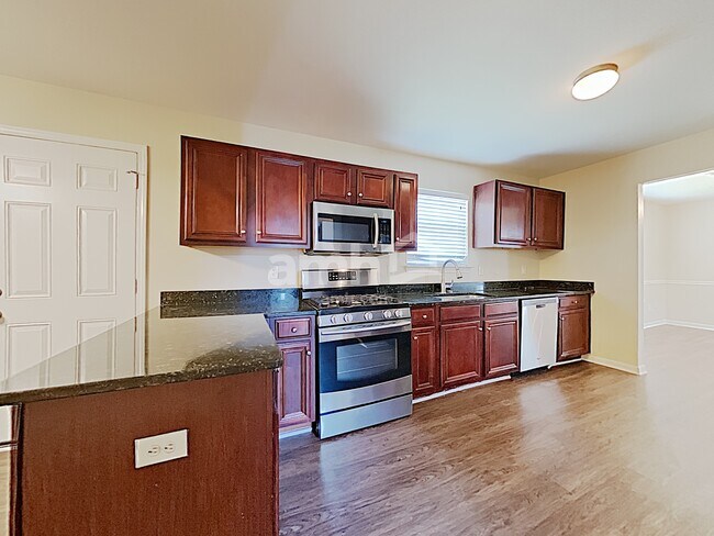 Building Photo - 3070 Ridge Hill Pky