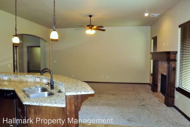 Building Photo - 4 br, 2 bath House - 709 S. Patterson Drive