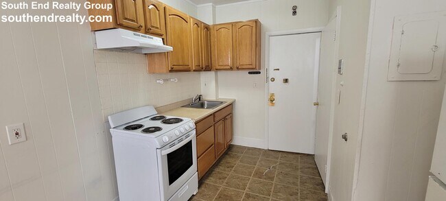 Building Photo - 756 Huntington Ave