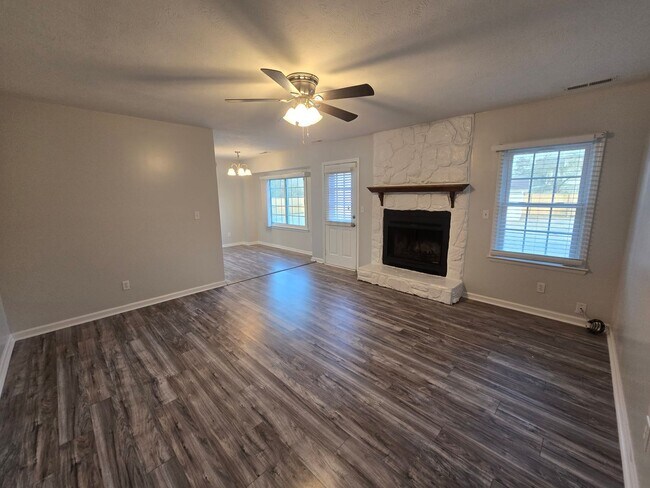 Building Photo - 1091 Pleasant Oak Dr