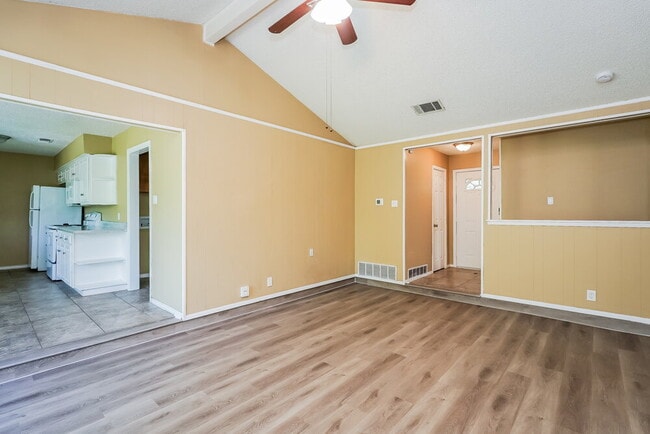 Building Photo - 6029 Dustin Dr