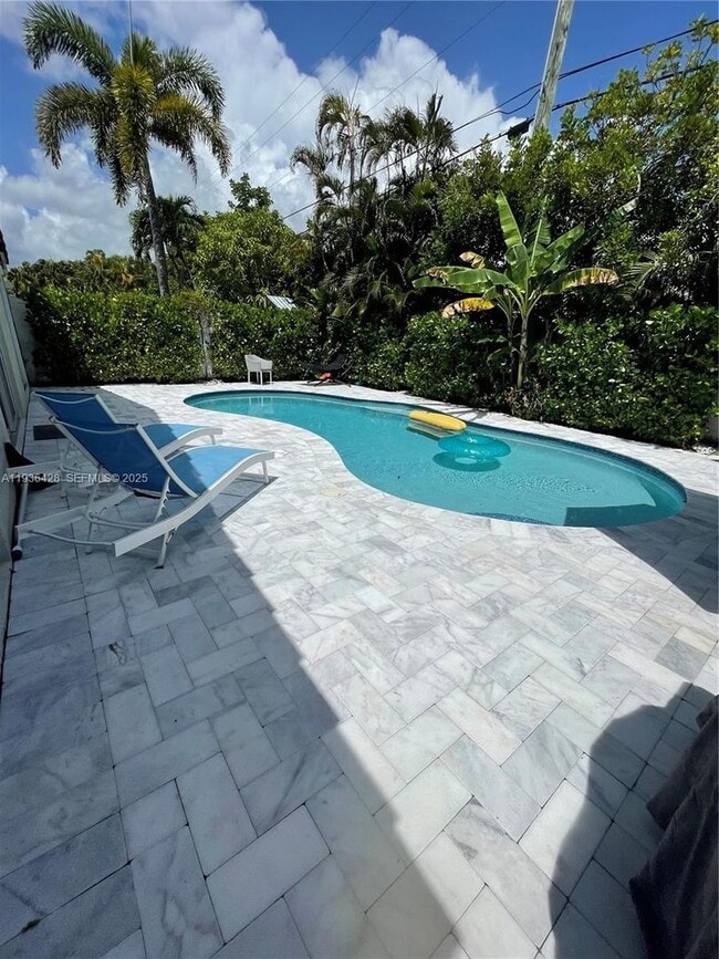 Building Photo - 3315 SW 49th St