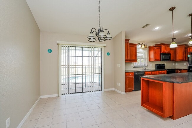 Building Photo - 971 Winsome Rd