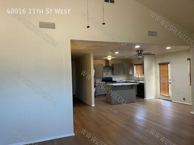 Foto del edificio - 40016 11th St W