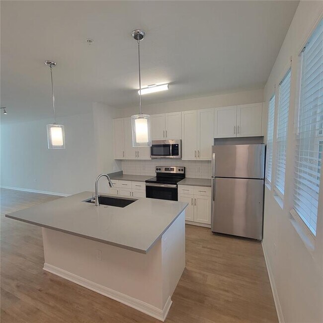 Foto del edificio - 6407 Brook Village Cove