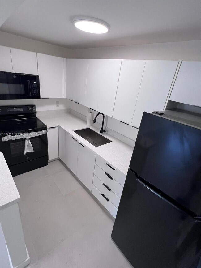Foto del edificio - 7820 NE Bayshore Ct