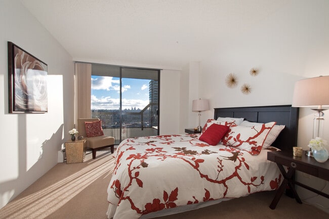 Photo du bâtiment - Brentlawn Towers