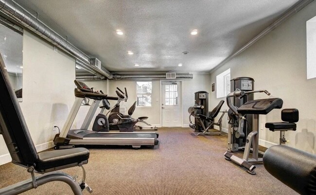 Building Photo - Raystone