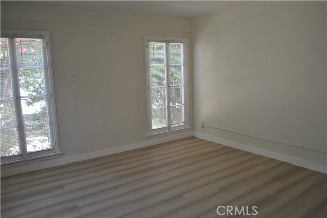 Foto del edificio - 590 W Sierra Madre Blvd