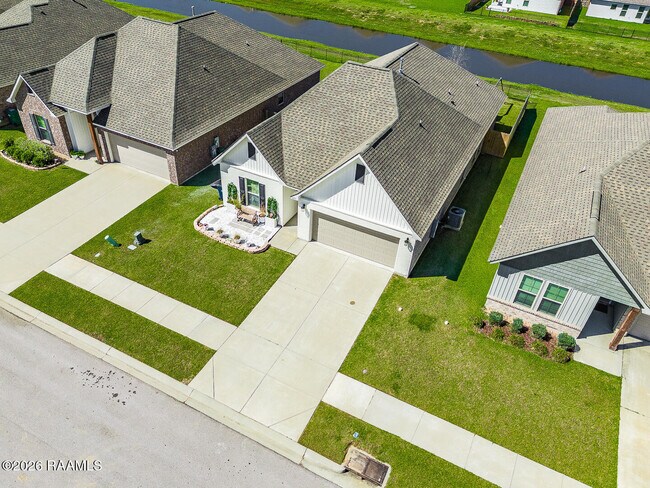 Building Photo - 125 Lightbourne Dr