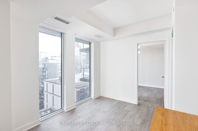 Building Photo - 135 Lower Sherbourne St