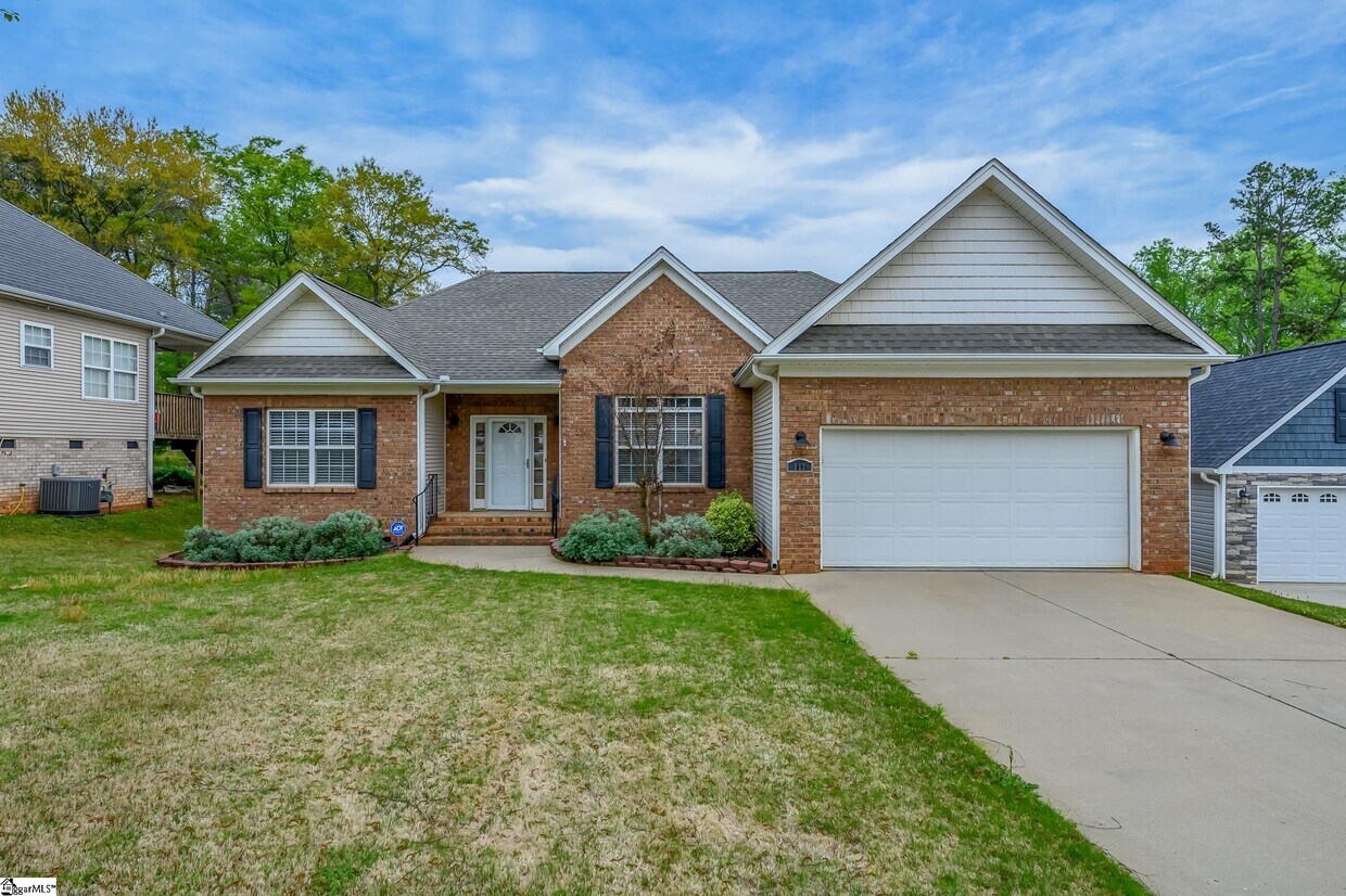 Foto principal - 111 Heritage Creek Dr
