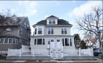 Building Photo - 179 N 19th St