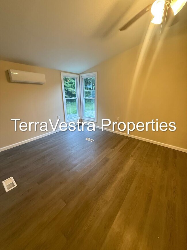 Foto del edificio - Single Family in Williamstown. Eligible fo...