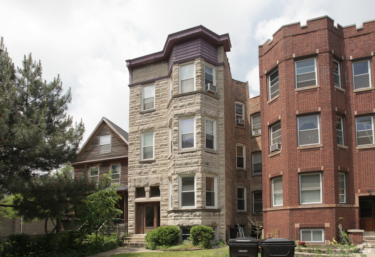 5468 S Ridgewood Ct, Chicago, IL 60615 Apartments in Chicago, IL