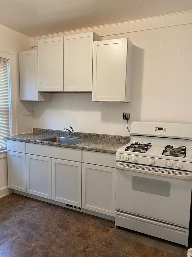 Kitchen - 6419 Appoline St