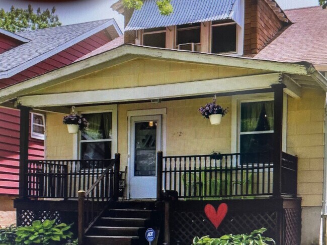 Building Photo - 4424 Dewey Ave