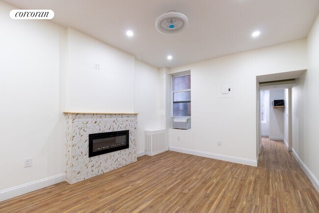 Building Photo - 490 Amsterdam Ave