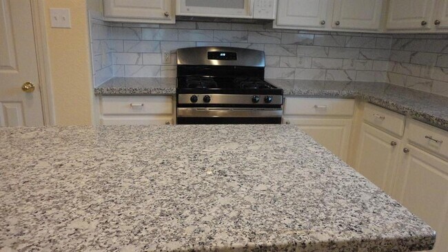 Foto del edificio - 3266 Enchanted Hollow Ln
