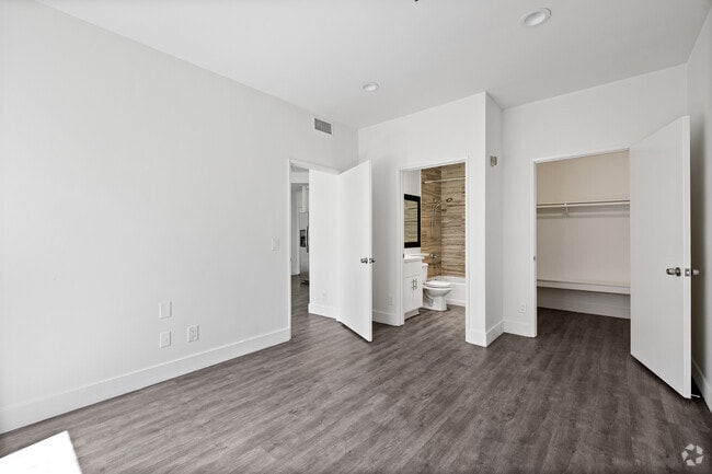 2BD, 2BA - 1,100SF - Primary Bedroom - Hoover Hilltop