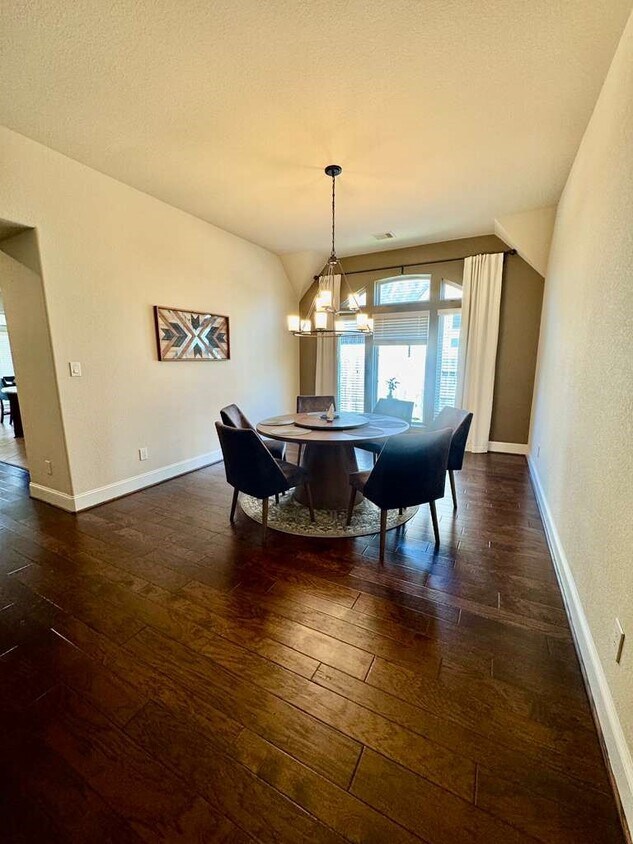 Foto del edificio - 18614 Town Bluff Dr