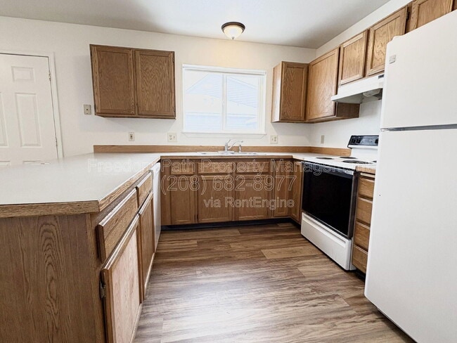 Building Photo - 801 N Brigger St