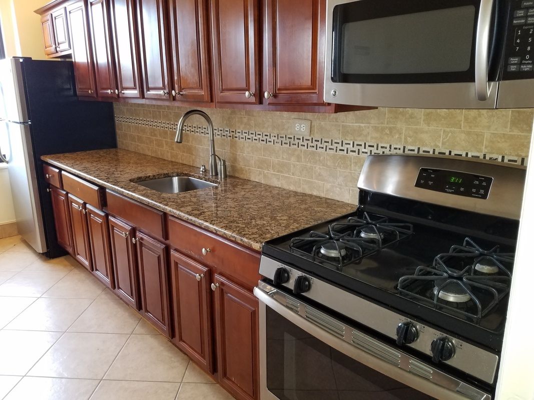 Foto principal - 207 Avenue P