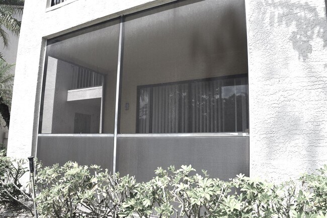 Foto del edificio - 1 br, 1 bath Condo - 2058 Arbour Walk Circ...