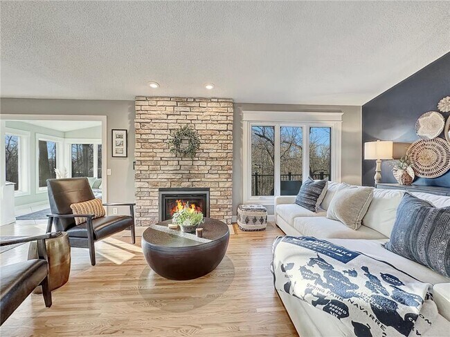 Building Photo - 4056 Hunters Hill Way