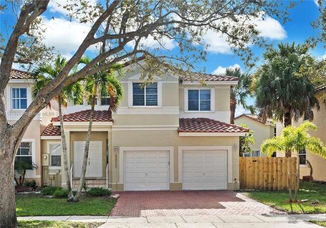 Building Photo - $4,400 16920 SW 34th St