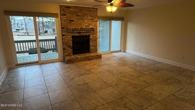 Building Photo - 289 Highpoint Dr