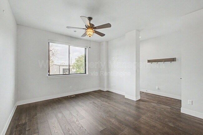 Foto del edificio - 4339 Kalamath St