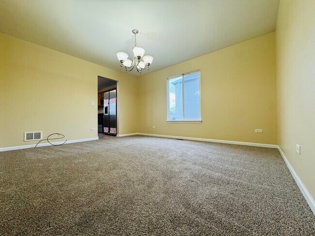 Building Photo - 408 Clifton Ln