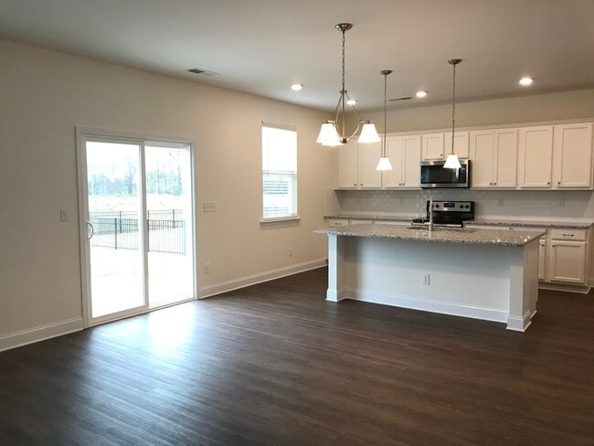 Building Photo - 103 Samara Ln