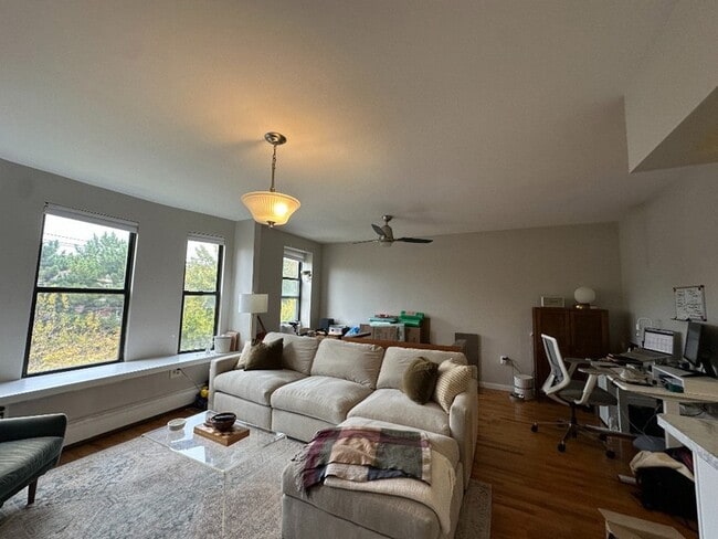 Foto del edificio - 191A Richards St