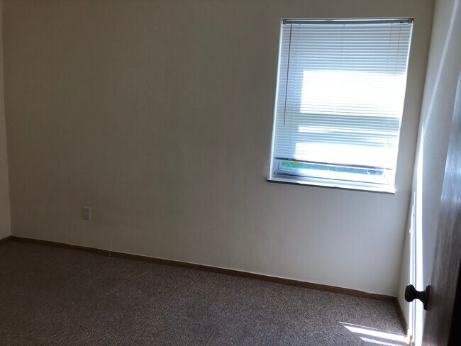 Bedroom - 604 Wooddell Ct
