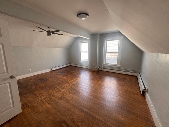 Building Photo - 18 State St