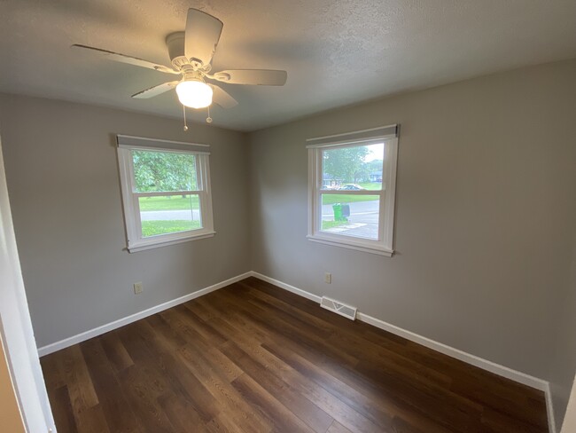 bedroom - 6517 Lake O Springs Ave NW