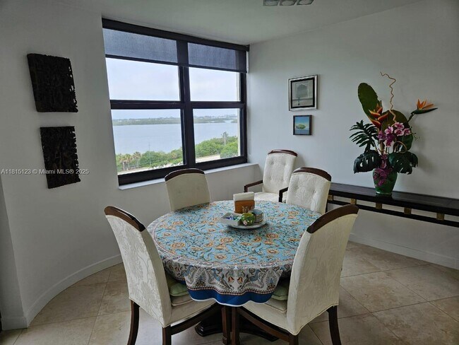 Foto del edificio - 5420 N Ocean Dr