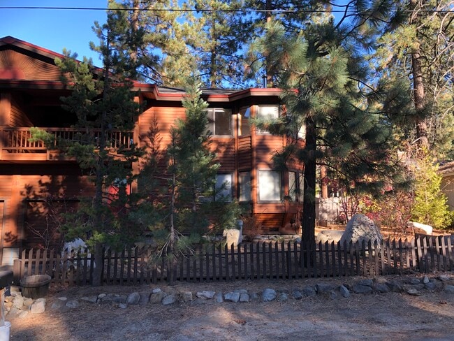 Building Photo - 3100 Bellevue Ave