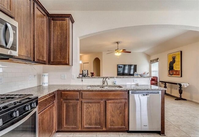 Foto del edificio - 104 Beech Creek Ln