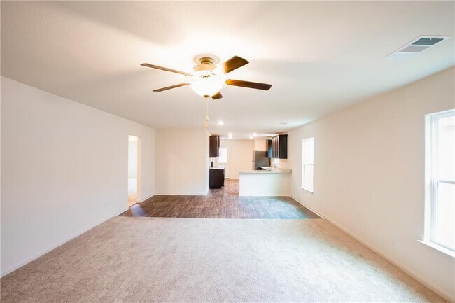 Building Photo - 1013 Riverdale Cv