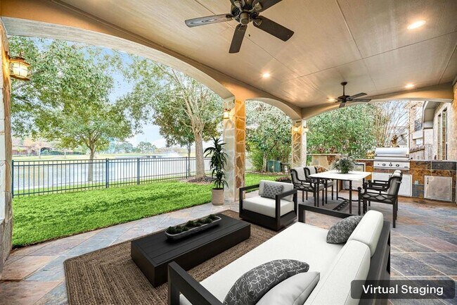 Foto del edificio - 2117 Quiet Falls Ln