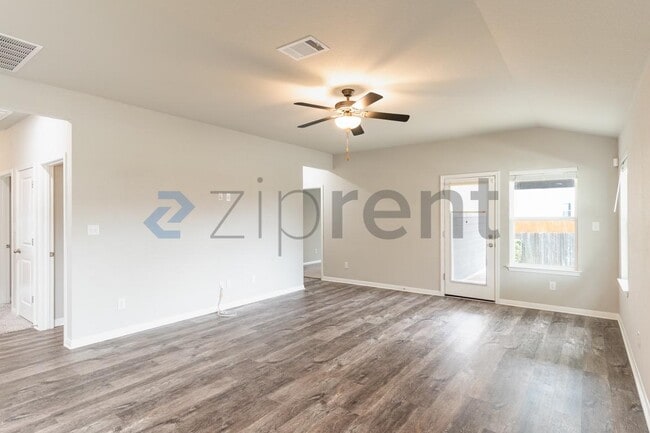 Foto del edificio - 1520 Homestead Farms Dr