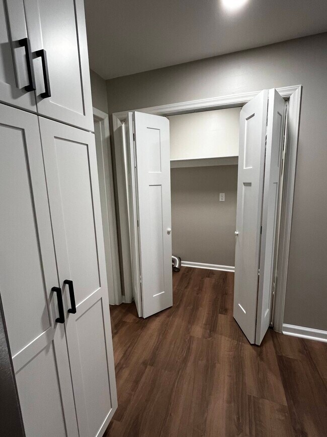 Foto del edificio - 5620 Blue Spruce Dr