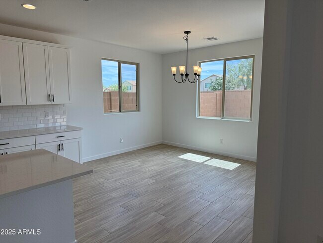 Building Photo - 40563 W Michaels Dr
