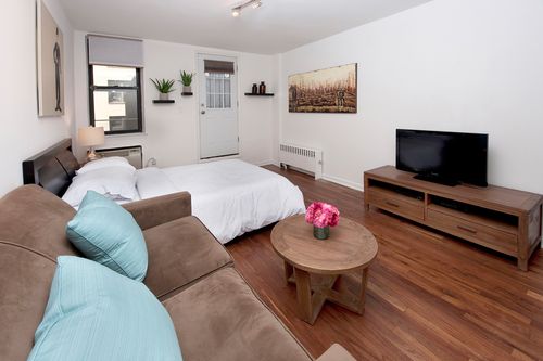 Foto del edificio - 136 E 17th St