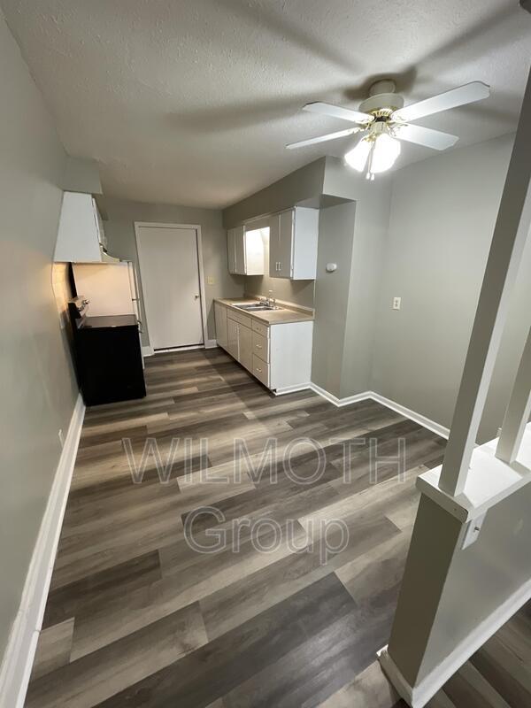 Building Photo - 210 Whitlock Ave